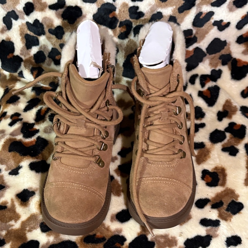 UGG Women's Brown Winter Boots with Fur Lining - Picture 2 of 5